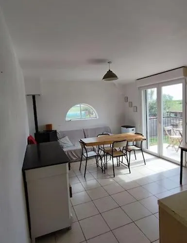 Dans Mas Camarguais Apartman Saint-Laurent-dʼAigouze